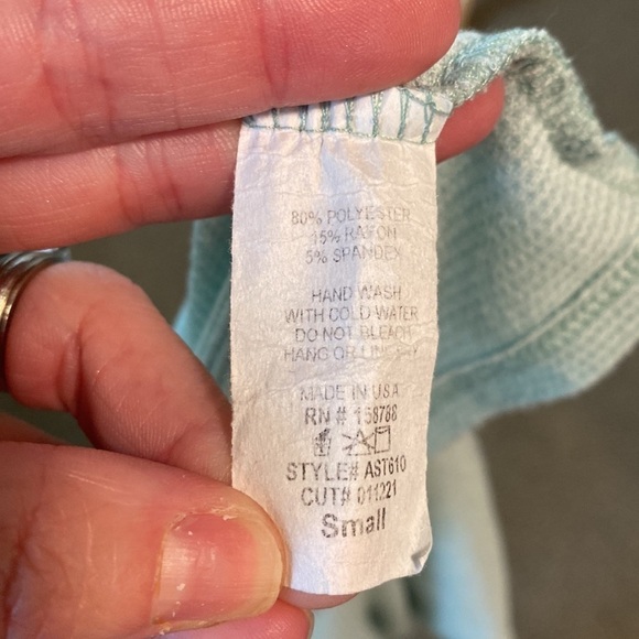 Amable Mint Green Lightweight Waffle Knit Long Sleeved Shirt Size Small Like New - Picture 5 of 5